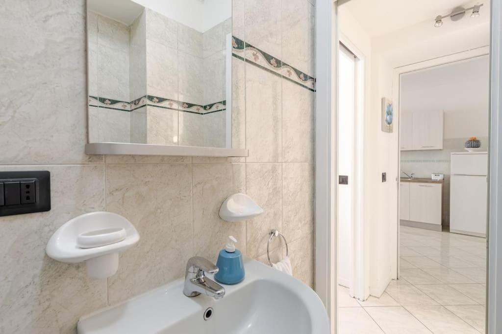 Casa Regina 3, Nel Centro Di Alba!公寓 外观 照片